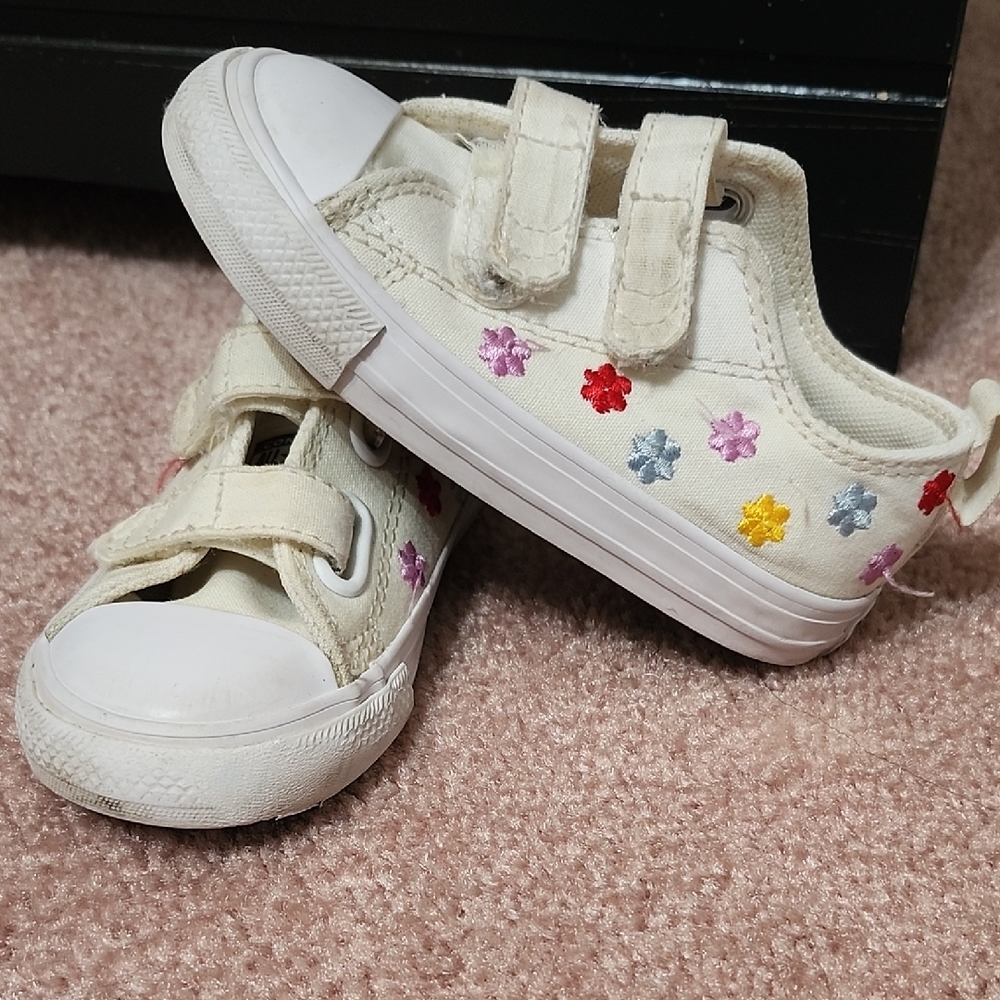 Toddler Converse Sz7